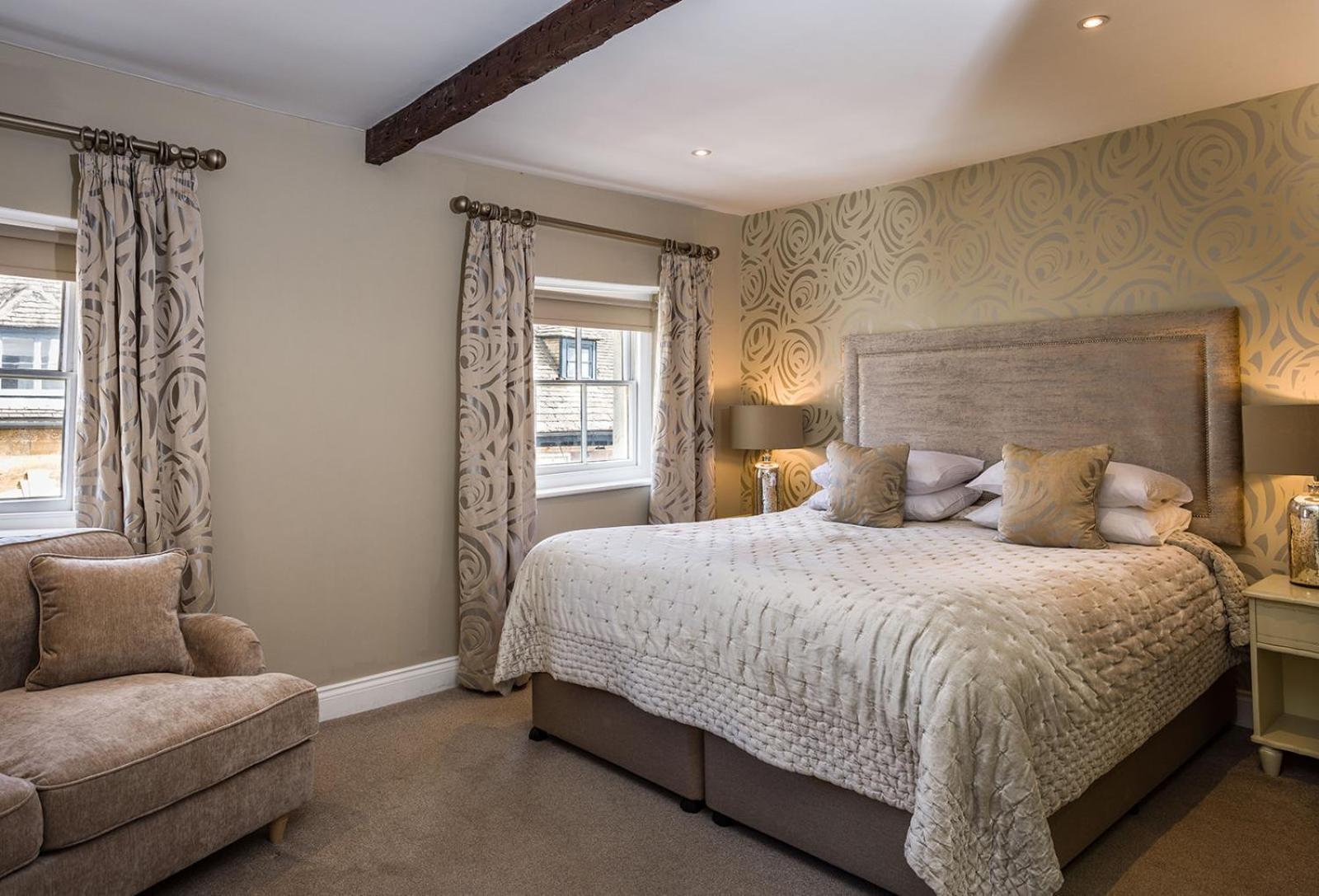 The Lake Isle Restaurant With Rooms Uppingham Esterno foto
