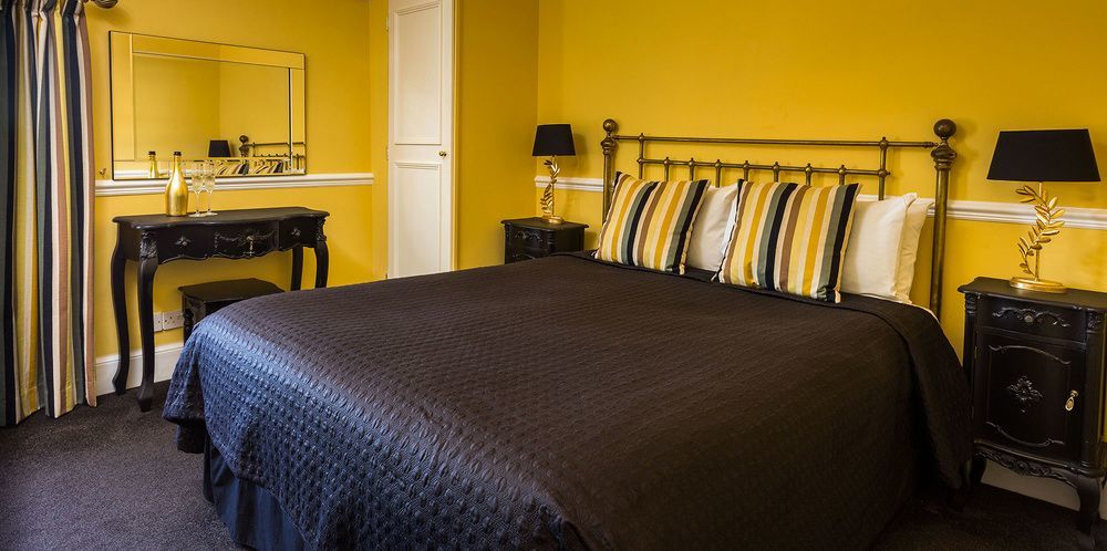The Lake Isle Restaurant With Rooms Uppingham Esterno foto